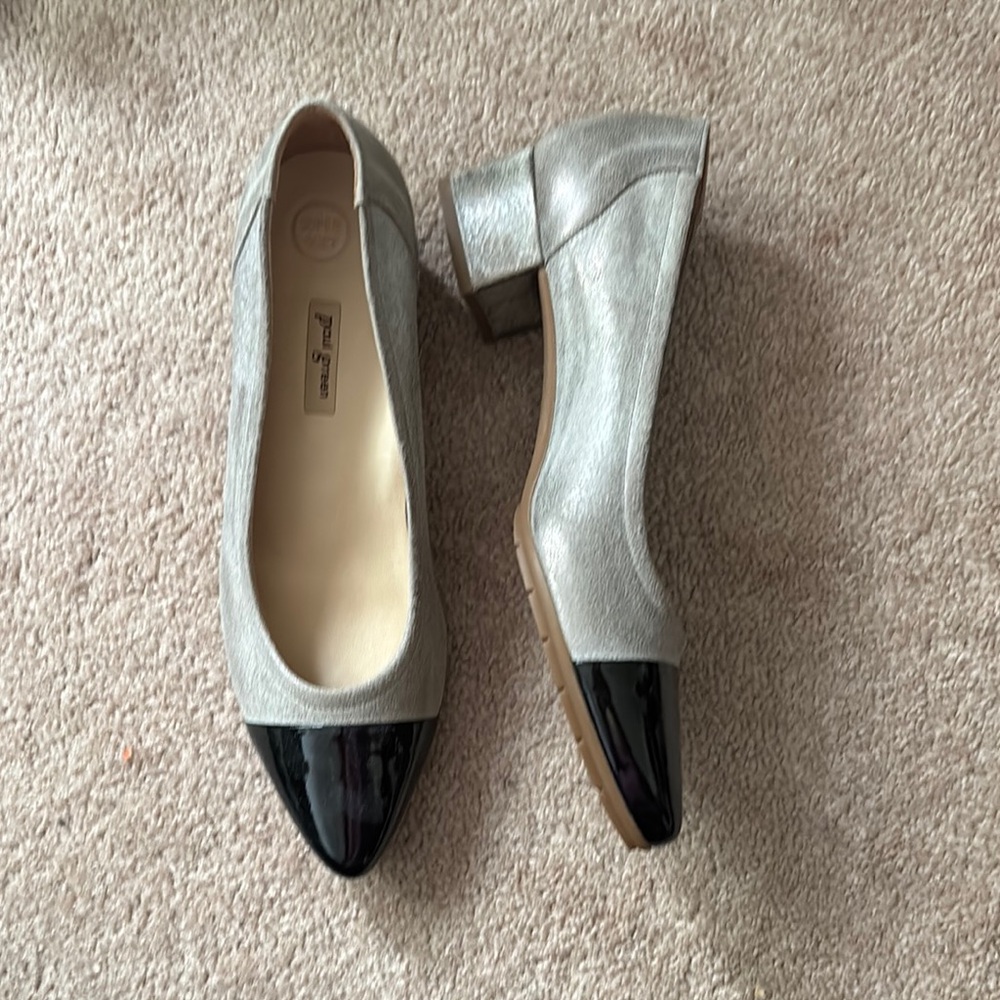 NWOB Paul Green “Chrissy” cap toe kitten heels